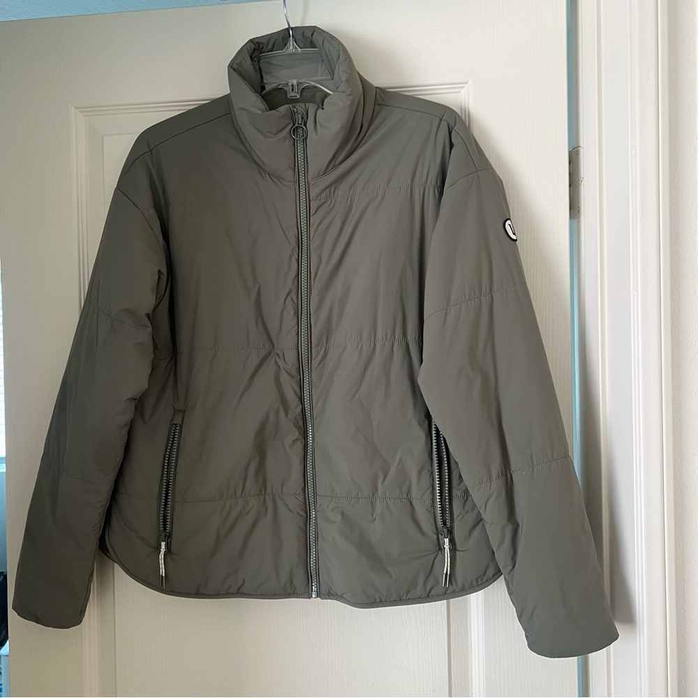 Vuori pistachio insulated jacket Sz Small
